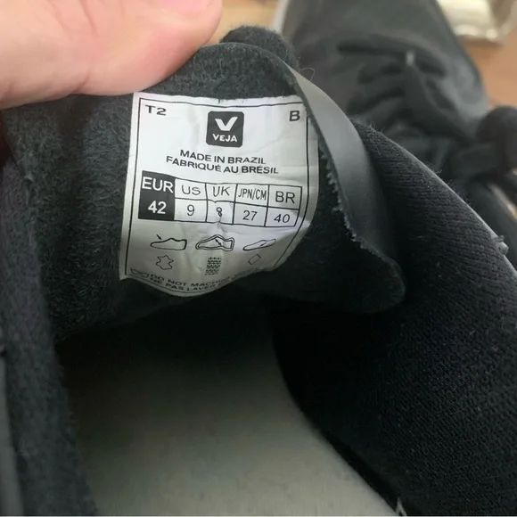 VEJA size 9 V-10 Black Leather White SolesFLAW**